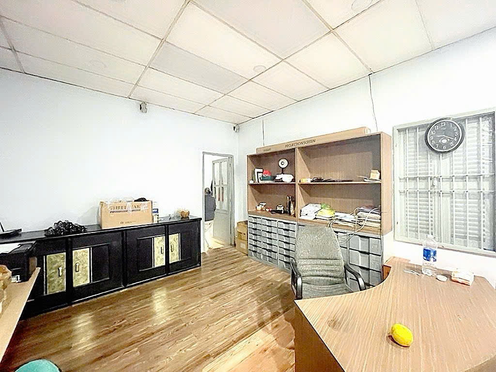 BÁN NHÀ 2 TẦNG MẶT TIỀN HẺM XE HƠI NGỦ TRONG NHÀ Đ.LÊ THỊ RIÊNG, Q1 - NGANG HIẾM 6M*26M SỔ HÒNG 16007647