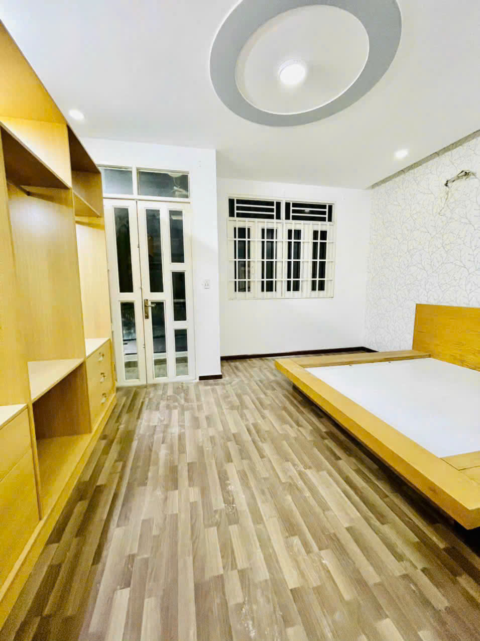 10 TRIỆU/THÁNG NGUYÊN CĂN 4PN HẺM XE HƠI 16007650