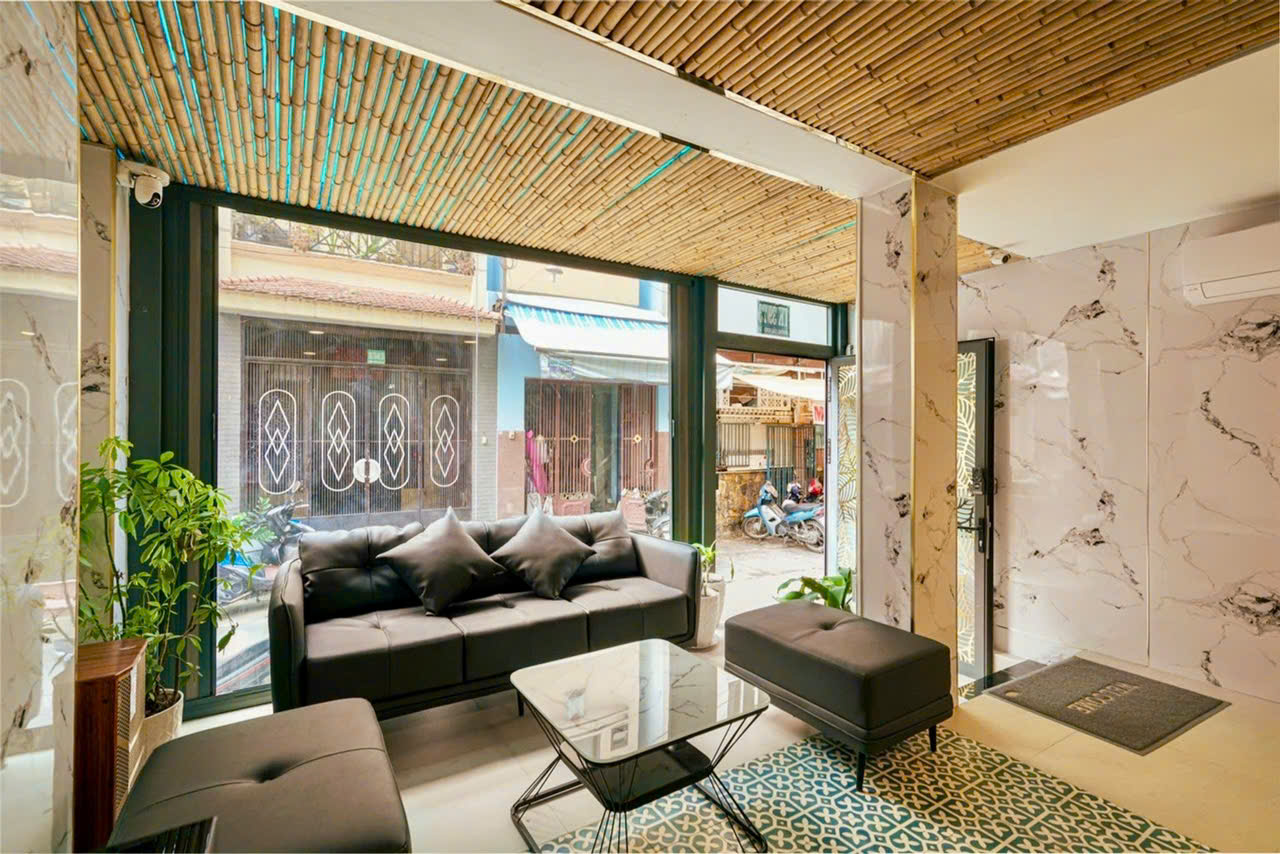 QUẬN 1: CHÍNH CHỦ 0938676685 BÁN CHDV CAO CẤP MẶT TIỀN HXH TRẦN HƯNG ĐẠO, P.CẦU ÔNG LÃNH- NGANG LỚN 16007670