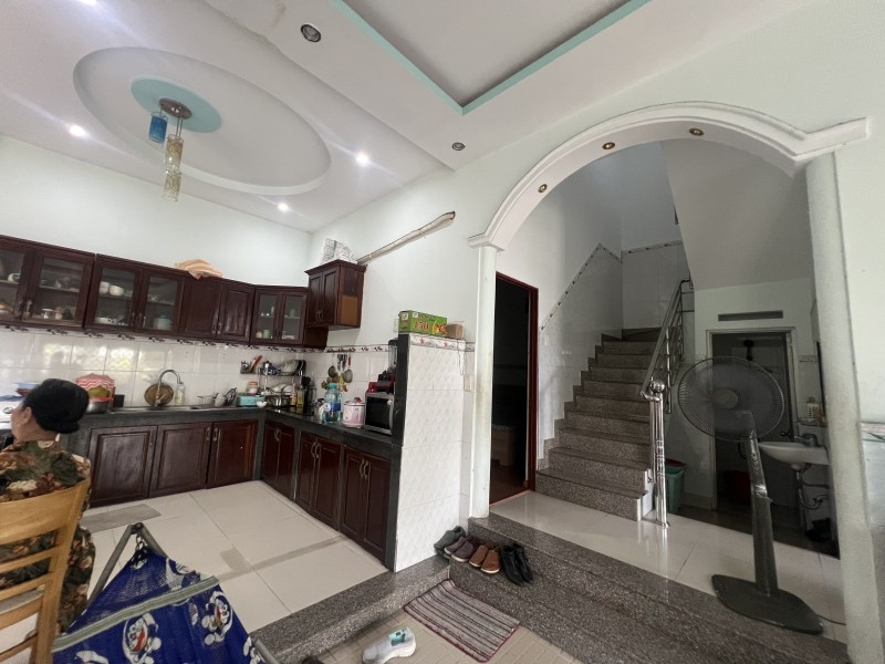 Bán nhà 2 tầng, 78m2 tại đường số 4, Linh Tây, Thủ Đức, TP HCM. Sổ hồng riêng, giá chỉ 5,68  tỷ. 16007672