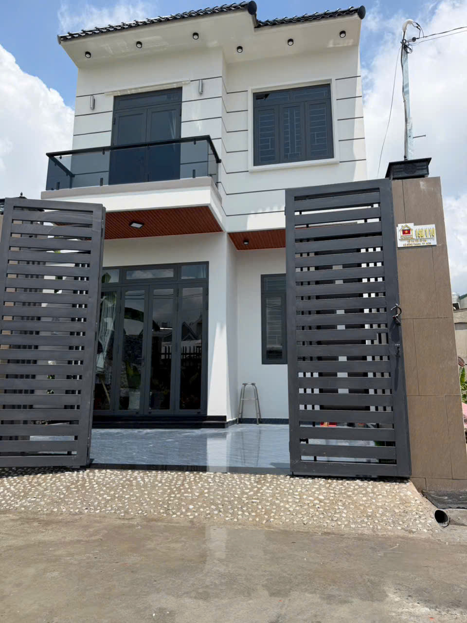 GIẢM GIÁ CÒN 5.9 TỶ – NHÀ ĐẸP MÁI NGÓI, FULL NỘI THẤT, XE HƠI TRONG NHÀ 16007699