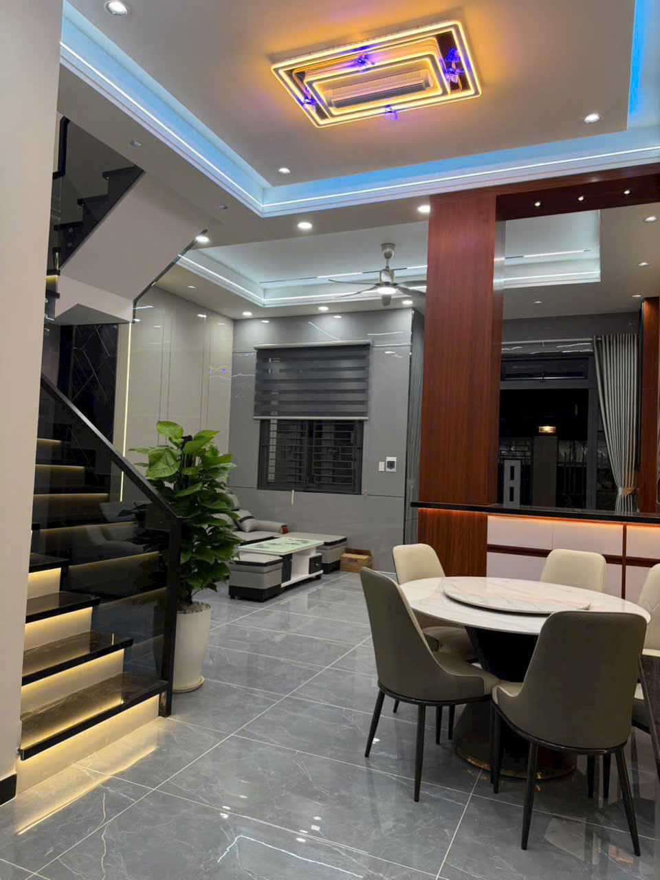 GIẢM GIÁ CÒN 5.9 TỶ – NHÀ ĐẸP MÁI NGÓI, FULL NỘI THẤT, XE HƠI TRONG NHÀ 16007699
