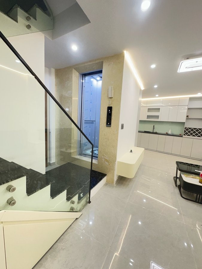 Bán Nhà Hoàng Văn Thái. Thanh Xuân. 6 Tầng Thang Máy. DT 51m2. MT 5.7m. Giá 12.9 Tỷ 16007708