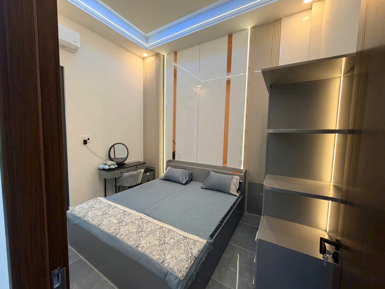 GIẢM GIÁ CÒN 5.9 TỶ – NHÀ ĐẸP MÁI NGÓI, FULL NỘI THẤT, XE HƠI TRONG NHÀ 16007717