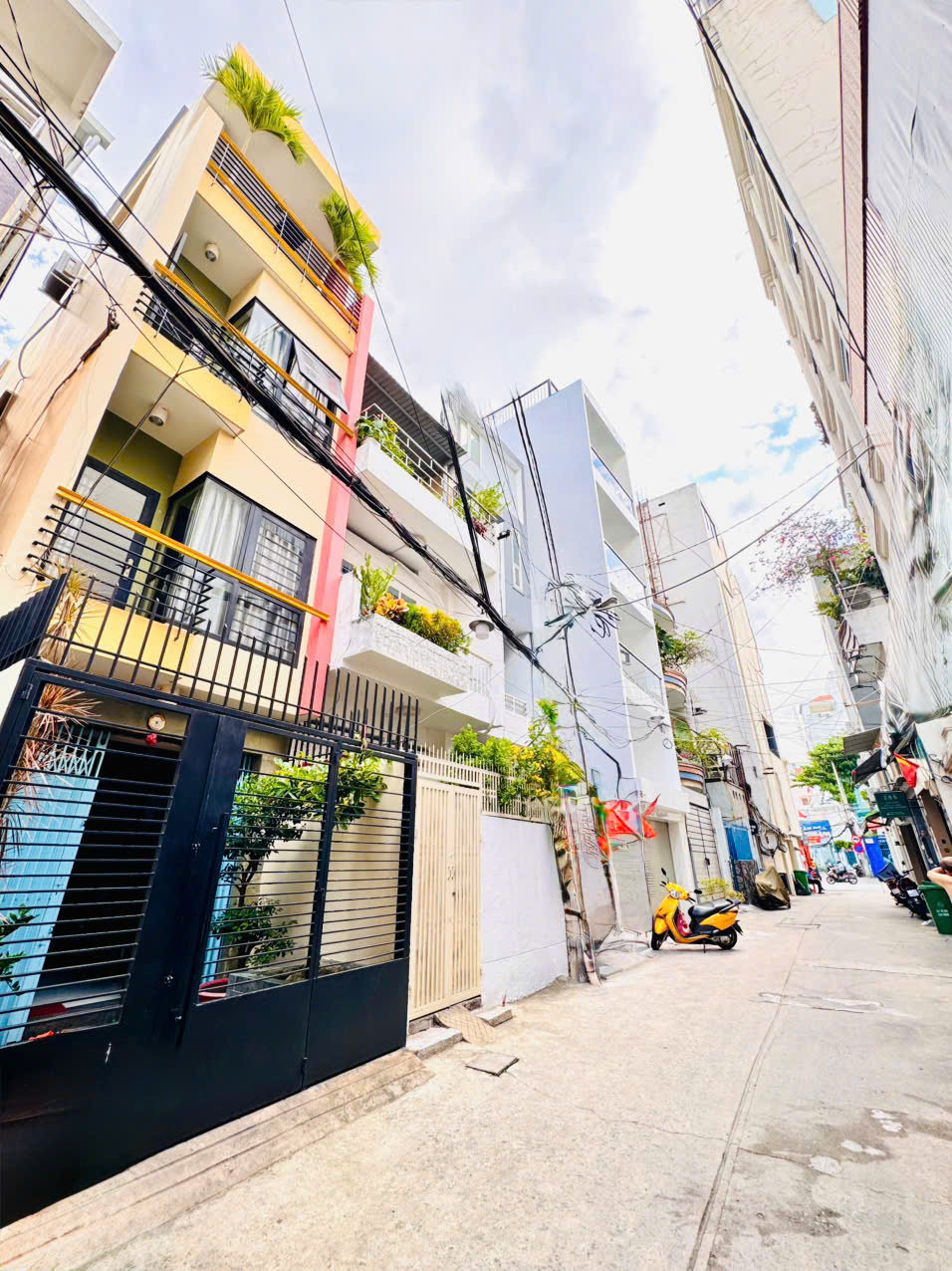 QUẬN 3: CHÍNH CHỦ 0938676685 BÁN CHDV 6 TẦNG MỚI MẶT TIỀN XE HƠI ĐẬU CỬA VÕ VĂN TẦN, P.BÀN CỜ- DT 16007771