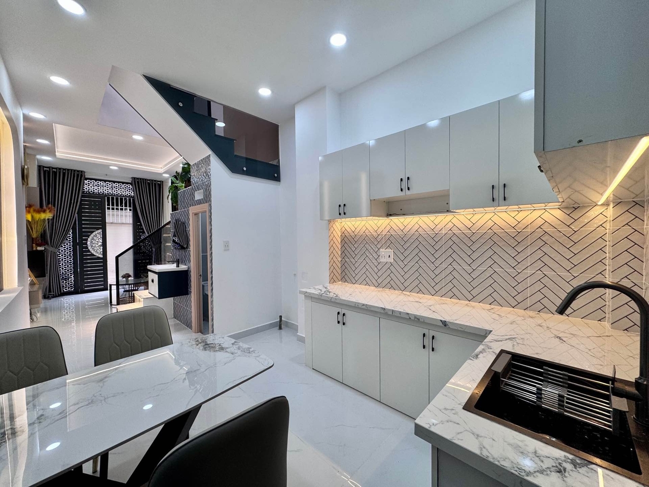 [H2909] Nhà mới ở ngay cạnh Chợ An Nhơn Lê Đức Thọ, 3.x tỷ 16007869