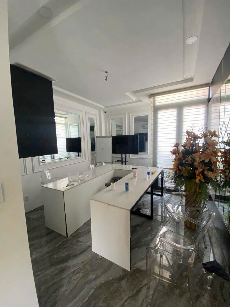 Chủ ngộp giảm 3,3 tỷ! Nhà mặt tiền có thang máy chỉ còn 8,2 tỷ Thới An 21, q12 16007881