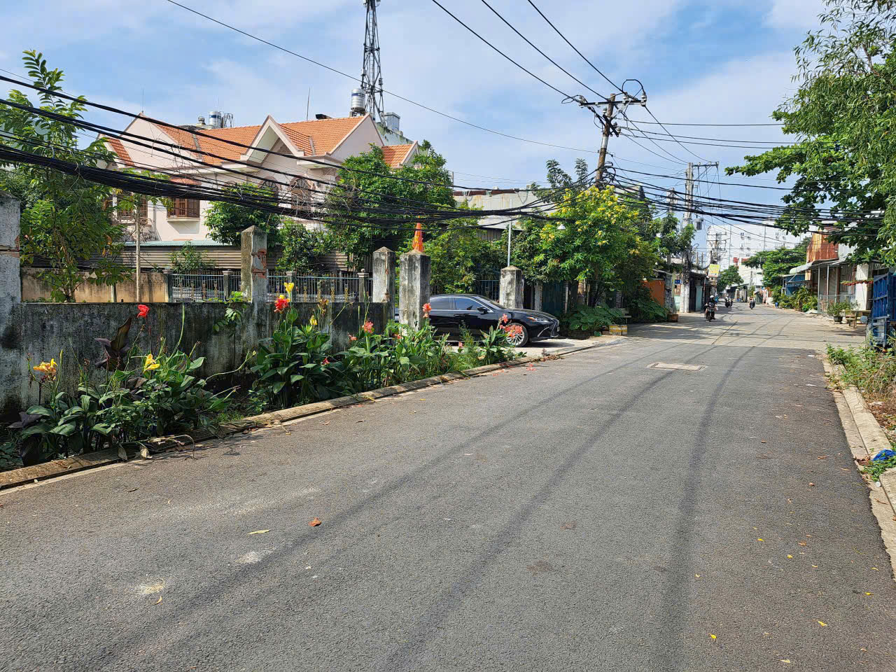BÁN 1.057M² FULL THỔ Q12 BÁN HOẶC CHO THUÊ – VỊ TRÍ VÀNG KẾ TRƯỜNG CHINH 16007927