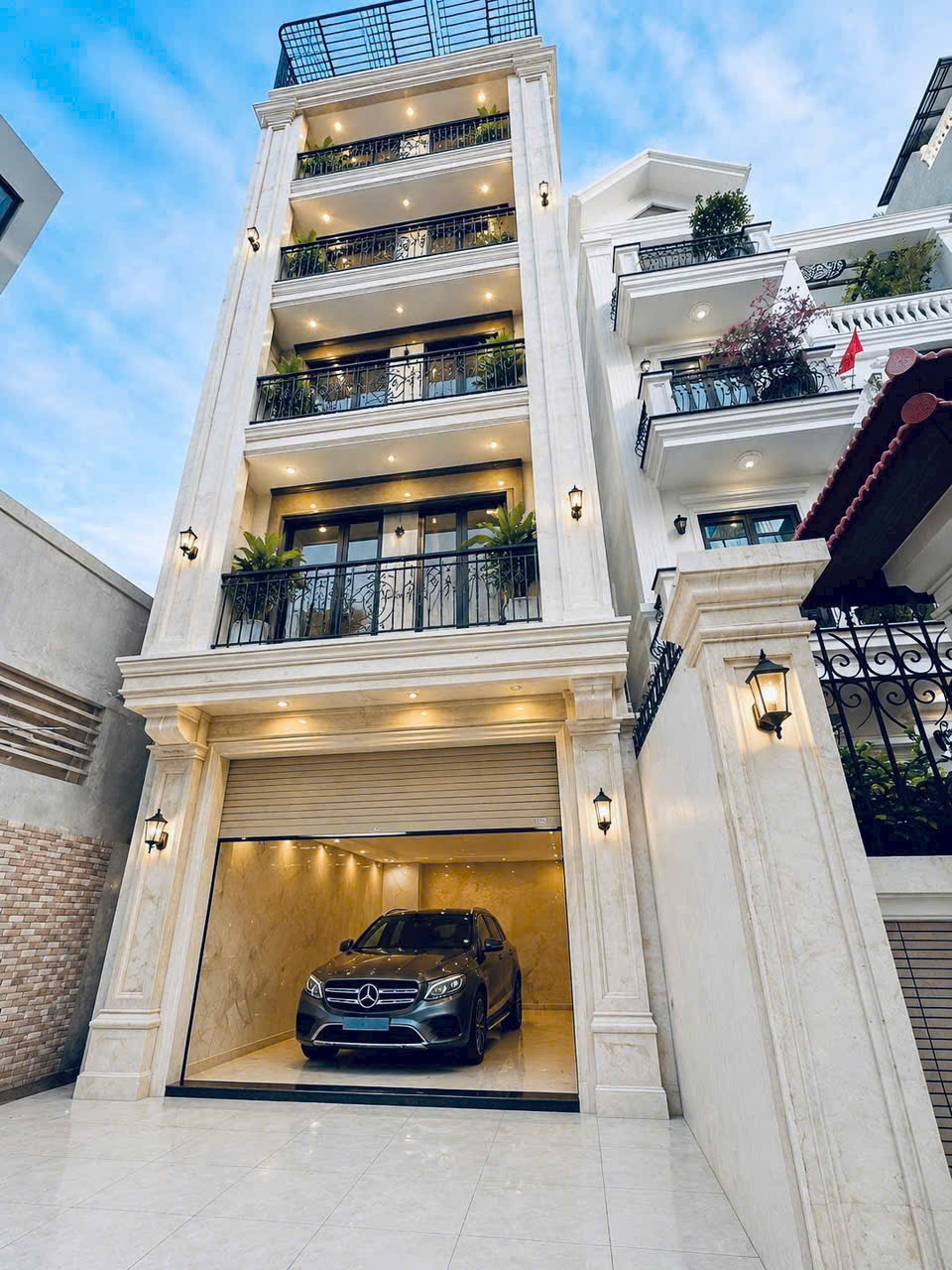 Bán nhà Tư Đình,Long Biên 6 tầng,103m,mt6.5m oto vào nhà nhỉnh 23 tỷ  16007972