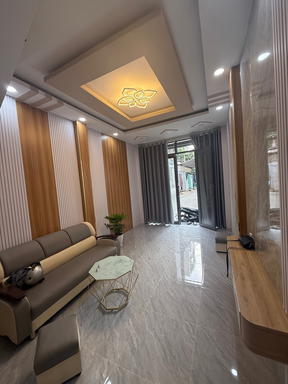 [O2913] Nhà Hẻm Ôtô mới ở ngay gần Chợ Xóm Mới, Lê Đức Thọ - Giá 4.x tỷ 16008006