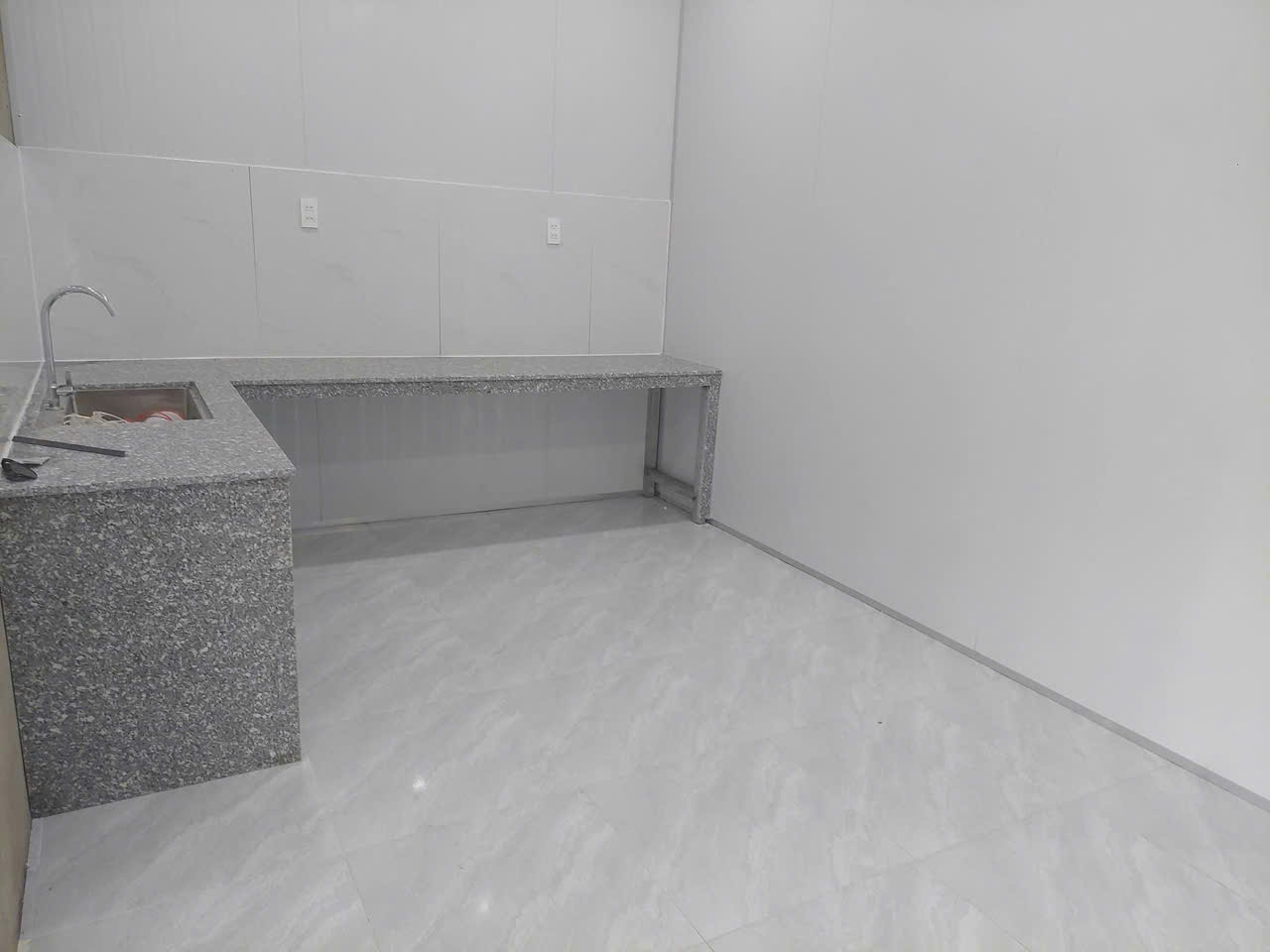Cho thuê nhà nguyên căn giá 9,5 triệu khu quy hoạch sân vận động Đà Lạt Lâm Đồng 16008010