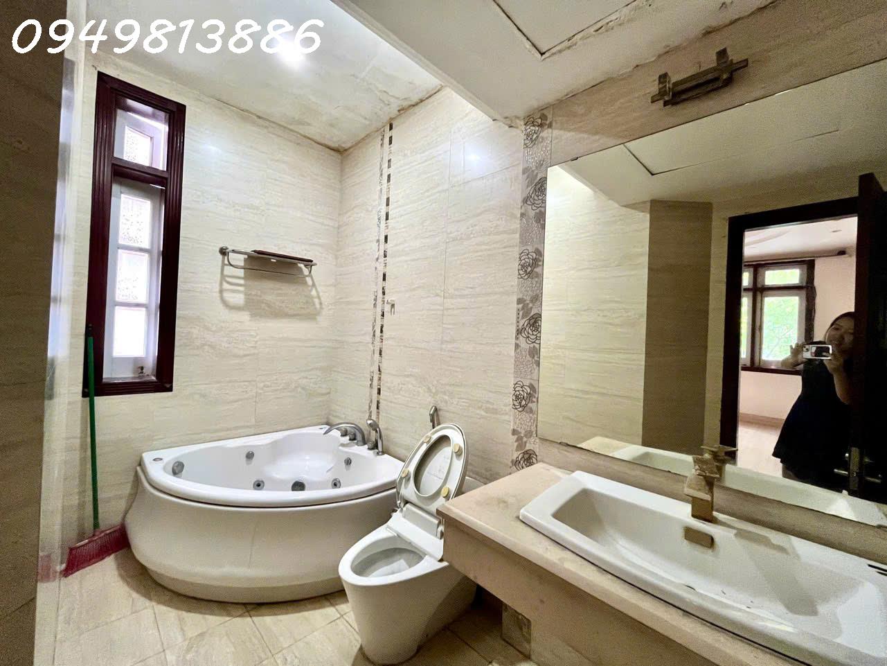 Cho thuê biệt thự lô góc cao cấp Vimeco 2, nội thất cao cấp, phù hợp làm trụ sở công ty,VP 16008075