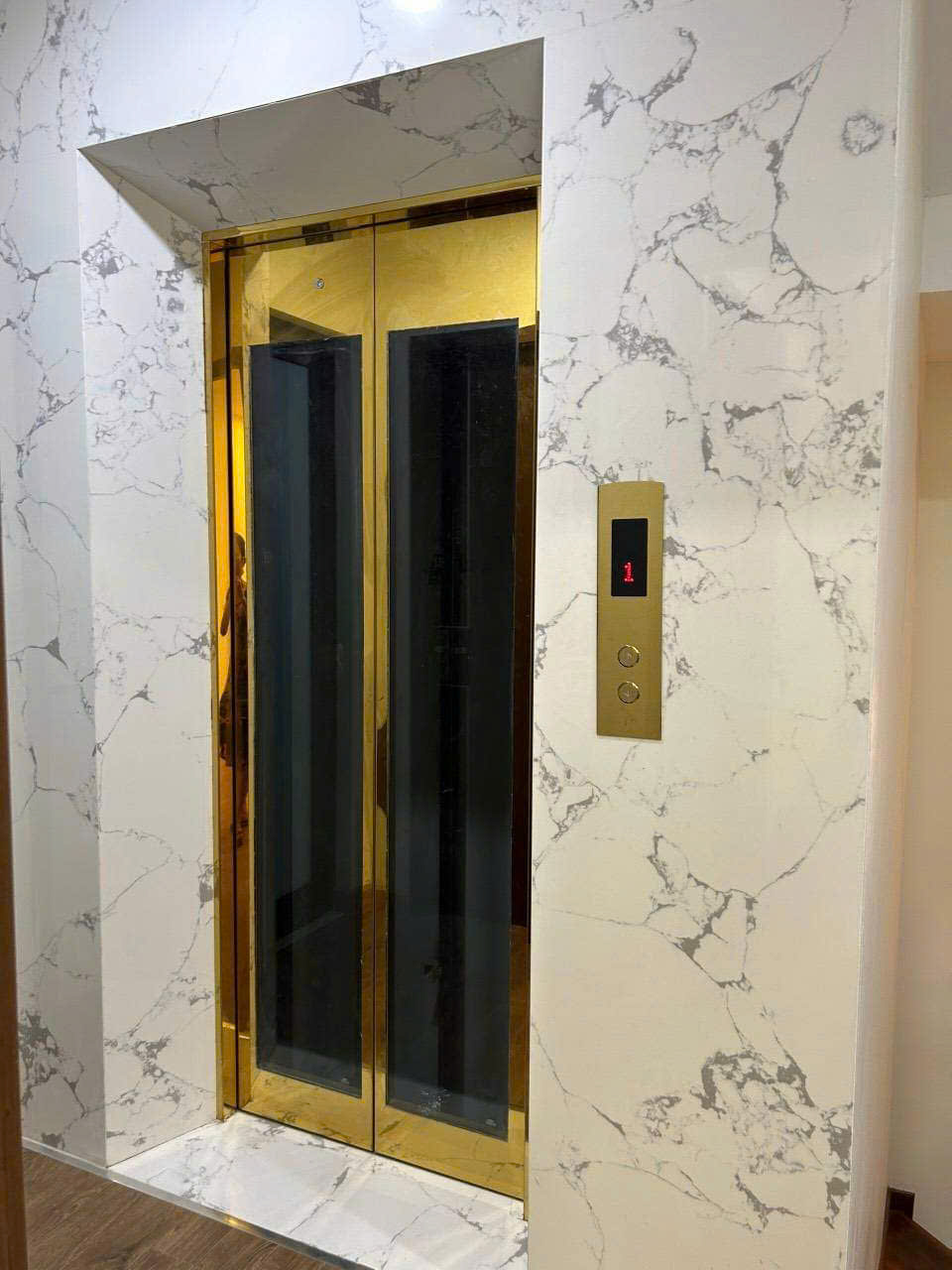 Cho thuê nhà, Thái Hà, Tây Sơn, Láng Hạ, THANG MÁY, 335m2x 3.5T -60 tr 16008111