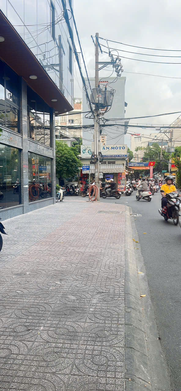 Bán nhà 2 mặt tiền Phan Đăng Lưu, Phường 7, Phú Nhuận, Ngang 18m, tòa nhà 15-20 tầng, chỉ 306 tỷ 16008128