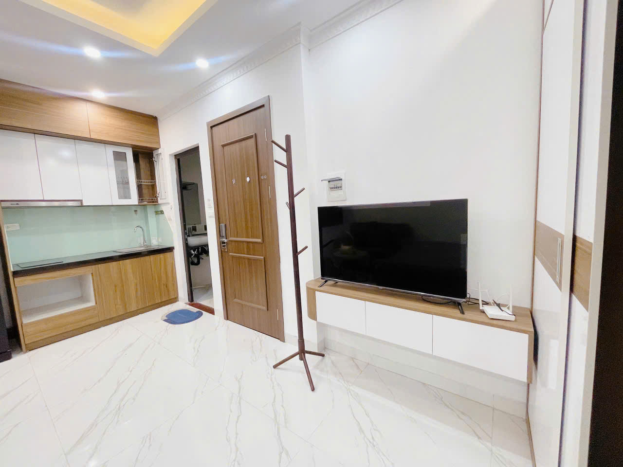 TÒA NHÀ DÒNG TIỀN 100 TRIỆU/THÁNG - TÔN ĐỨC THẮNG, ĐỐNG ĐA - 15 CĂN HỘ KK - 75 M2 x 7 TẦNG - MT 6,1 16008170
