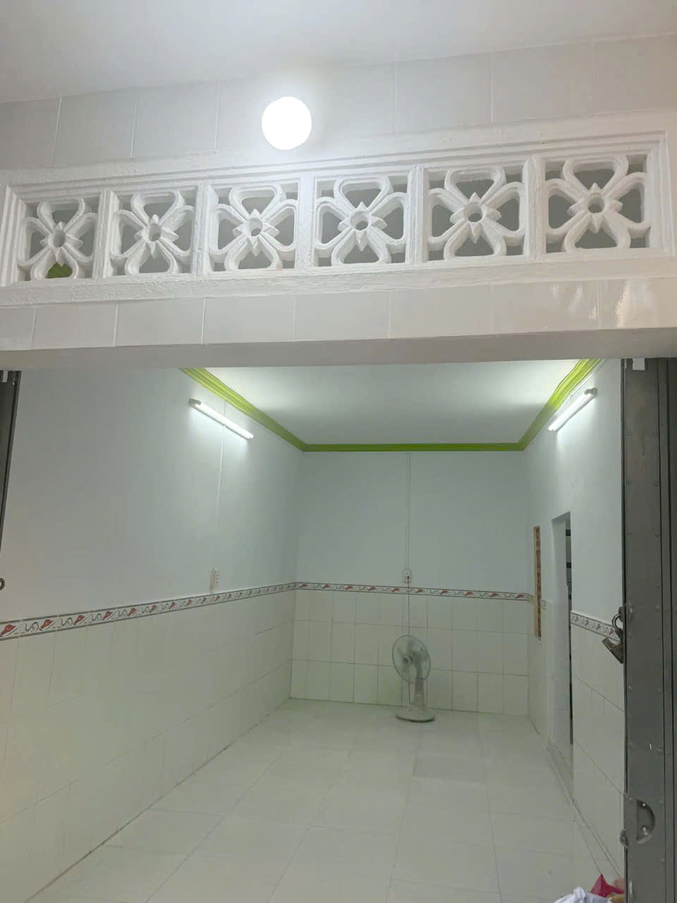 Nhà mới 2 tầng nở hậu L 7.5m sát đường Tùng Thiện Vương P13Q8. Giá: 3 tỷ 16008175