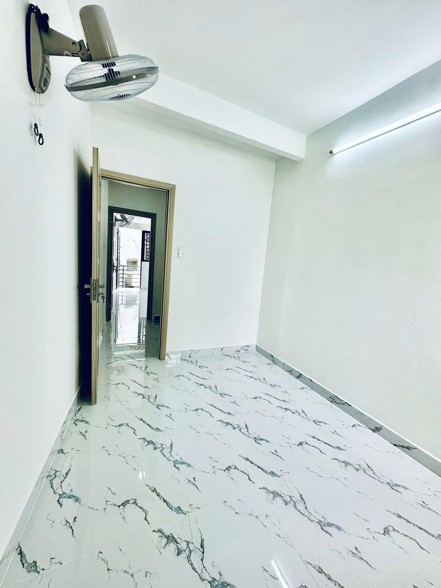 Nhà mới 1 lầu/2PN hẻm 136 Nguyễn Thị Tần P2Q8 đối diện chợ Rạch Ông 16008193