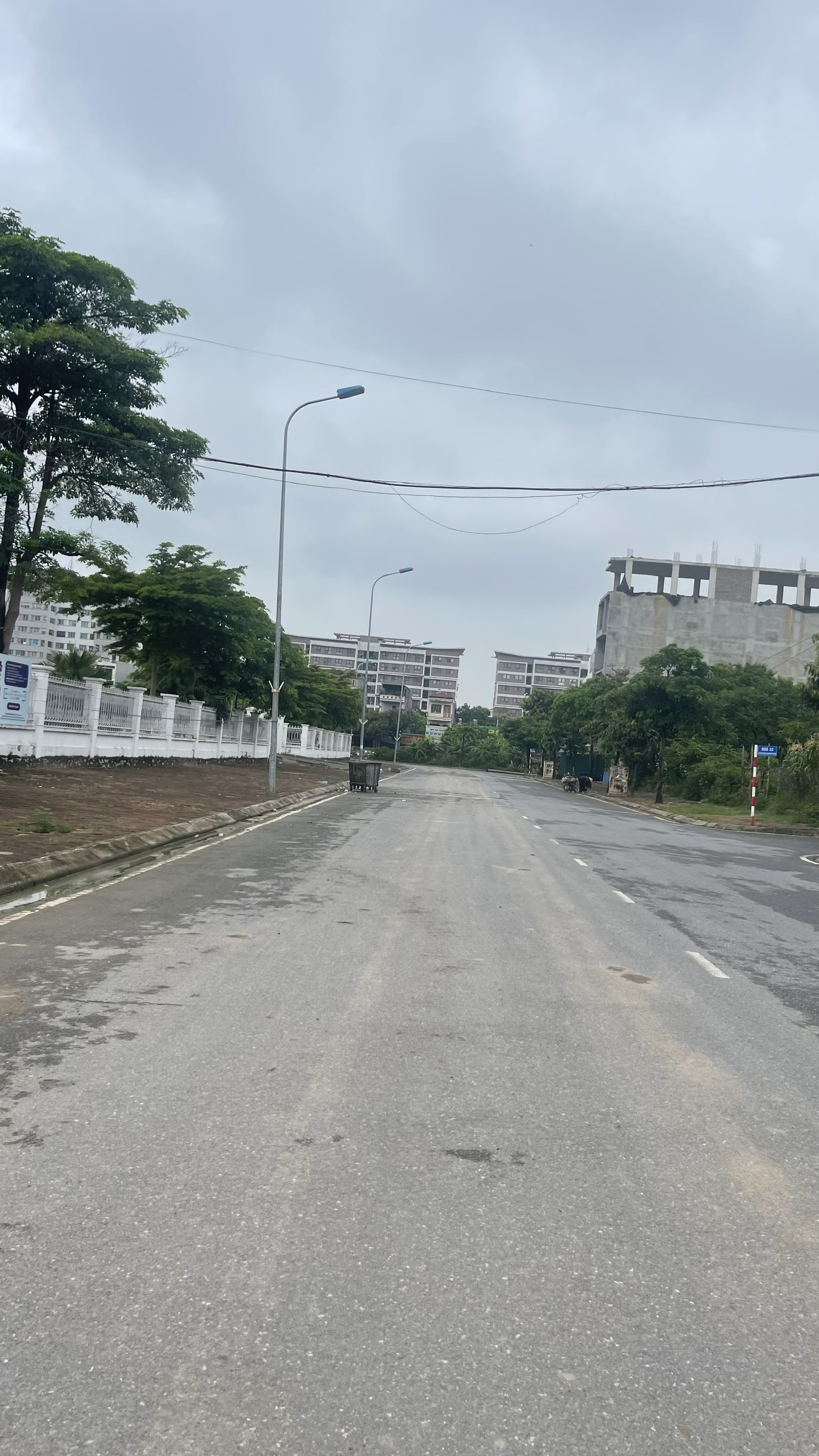 BÁN 43.6 m2 ĐẤT TÁI ĐỊNH CƯ GIA LÂM – ĐƯỜNG 11M CÓ VỈA HÈ – GIÁ 9,15 TỶ, LH 0985865658 16008220