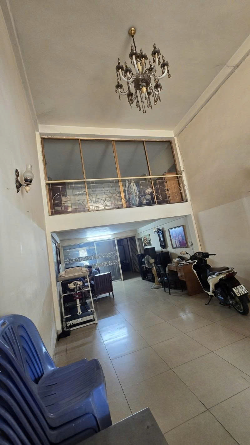 Bán Nhà Mặt tiền Quang Trung - giao Thống Nhất, 4,2x17,5m, 3 T- 3 PN, 1 đời chủ, 13,4 Tỷ. 16008233