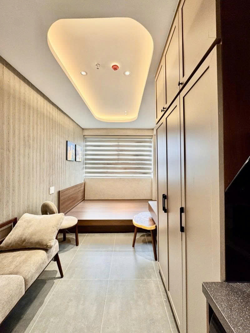 Bán tòa Nhà 6 Tầng -  Hẻm 6m Dương Quảng Hàm - 5x30m, 20 Homestay, HĐT 100Tr, 21 Tỷ. 16008234