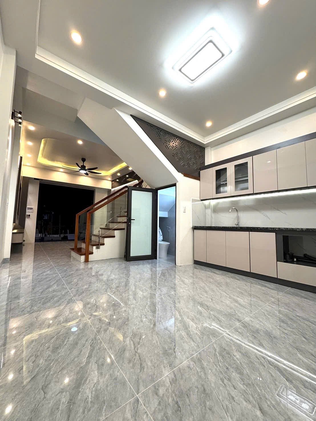 Bán nhà ngõ phố Trương Hán Siêu, ph Nhị Châu, TP HD, hơn 40m2, 3 tầng, 3 ngủ, 3 vs, 1.85 tỷ 16008254
