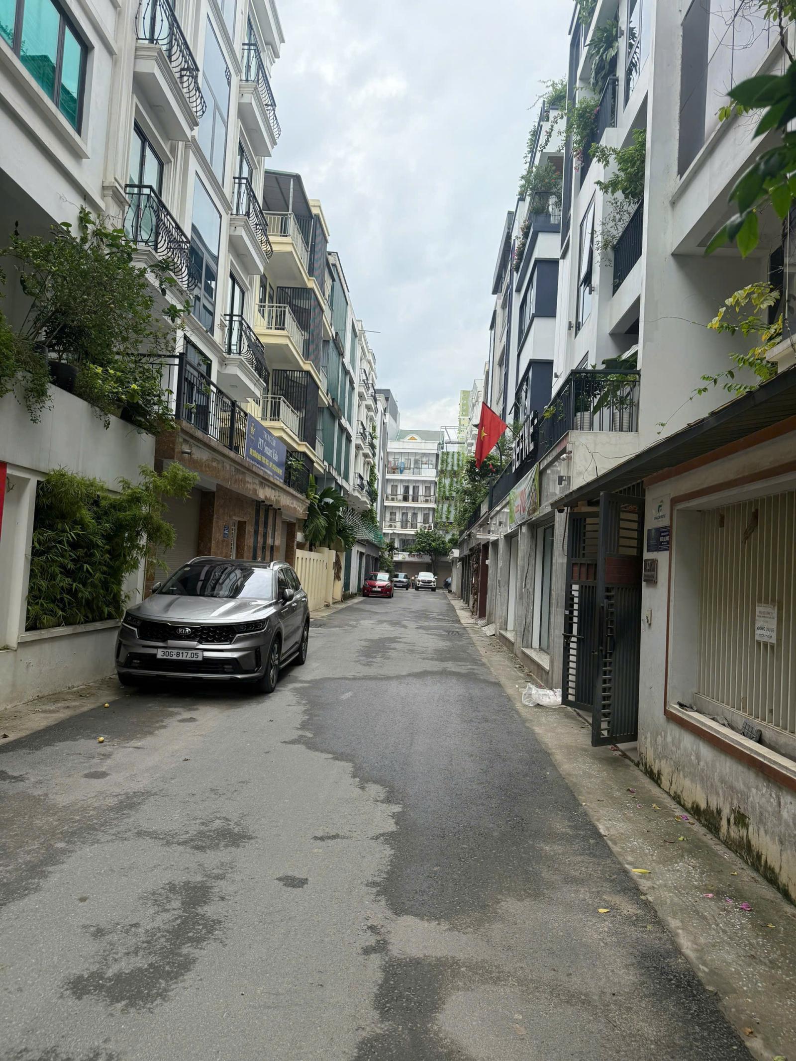 Cho thuê nhà liền kề tại Đường Thanh Bình, Mỗ Lao, Hà Đông 16008261