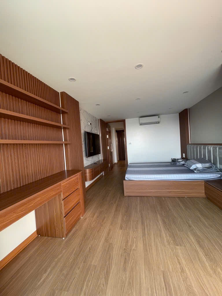 🚨🔥 PHỐ TRẠM – LÔ GÓC 7 TẦNG – NGÕ XE 7 CHỖ THÔNG – GIÁ 17,X TỶ 🔥🚨
🏡✨ HÀNG HIẾM PHỐ TRẠM – LÔ 16008273