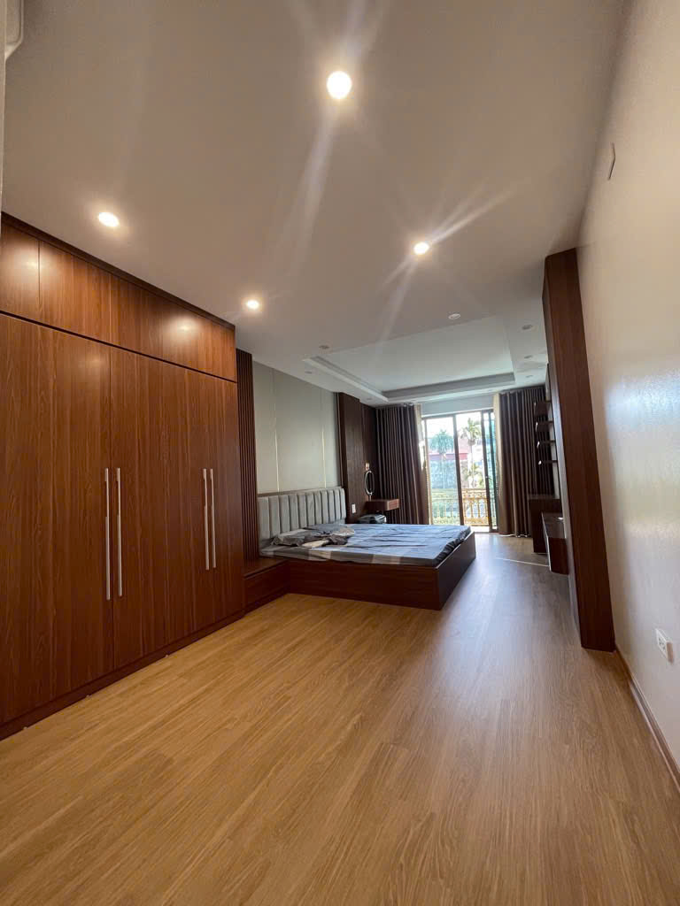 🚨🔥 PHỐ TRẠM – LÔ GÓC 7 TẦNG – NGÕ XE 7 CHỖ THÔNG – GIÁ 17,X TỶ 🔥🚨
🏡✨ HÀNG HIẾM PHỐ TRẠM – LÔ 16008273