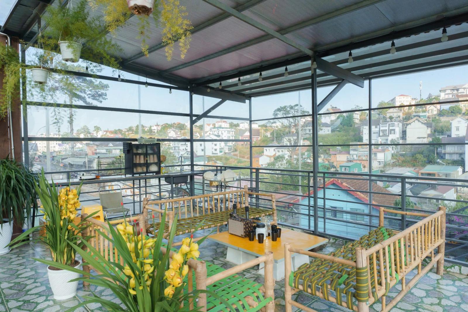 Cho thuê villa sân vườn full nội thất cao cấp có bồn tắm đường Vạn Kiếp giá 20 triệu tại Đà Lạt Lâm 16008274