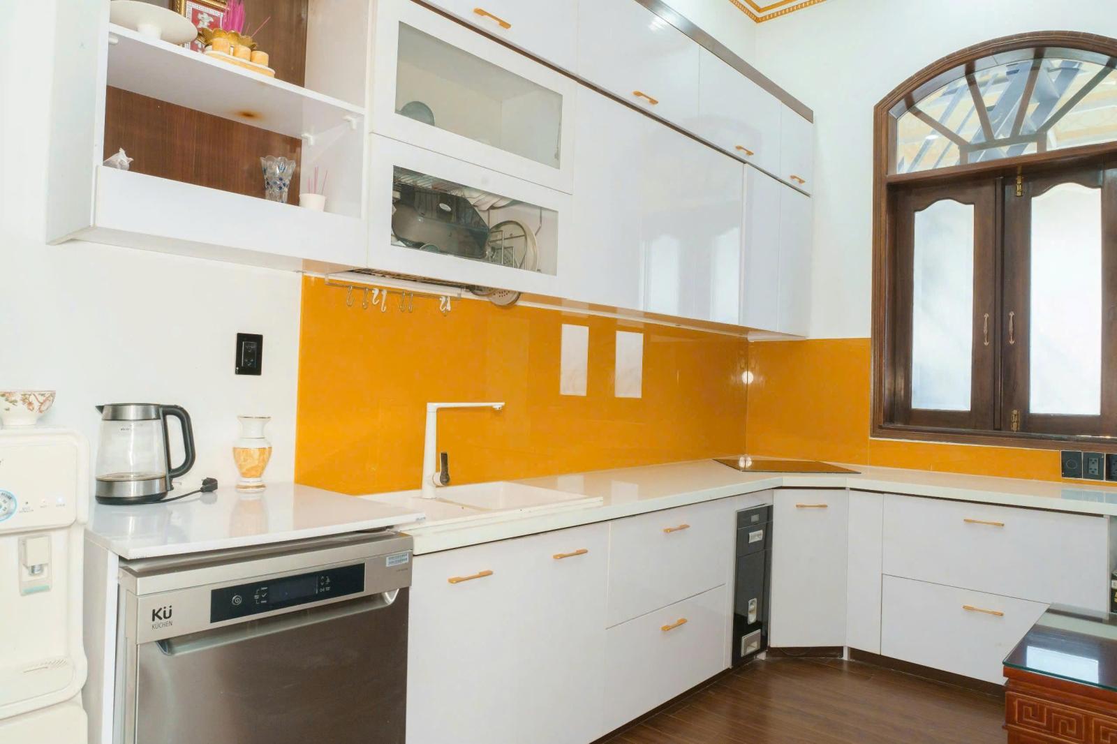 Cho thuê villa sân vườn full nội thất cao cấp có bồn tắm đường Vạn Kiếp giá 20 triệu tại Đà Lạt Lâm 16008274