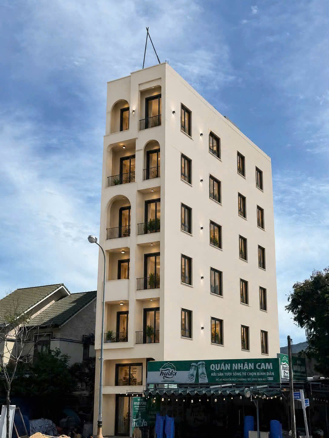 🔴💥TOÀ CĂN HỘ 7 TẦNG SÁT BIỂN – ĐƯỜNG NGUYỄN HUY CHƯƠNG 16008289