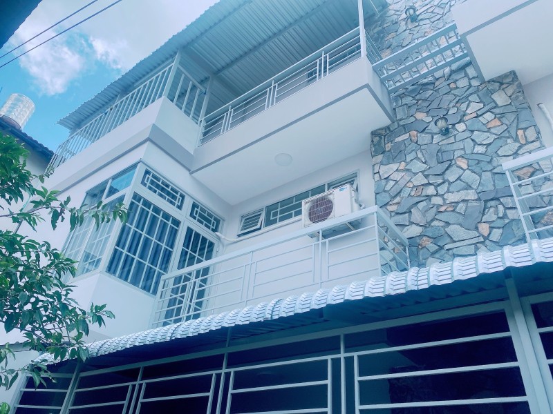 Bán nhà 105m2, 3 tầng, đường số 27 Hiệp Bình Chánh, Thủ Đức. TP HCM, SHR.  Giá 8.78 tỷ. 16008301