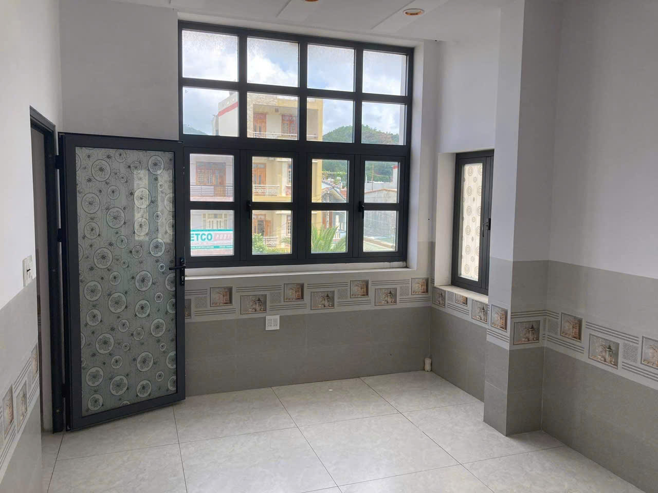 CHO THUÊ NHÀ 3 TẦNG LÀM VĂN PHÒNG – MẶT TIỀN TÂY SƠN, PHƯỜNG QUANG TRUNG, TP QUY NHƠN, TỈNH BÌNH 16008341
