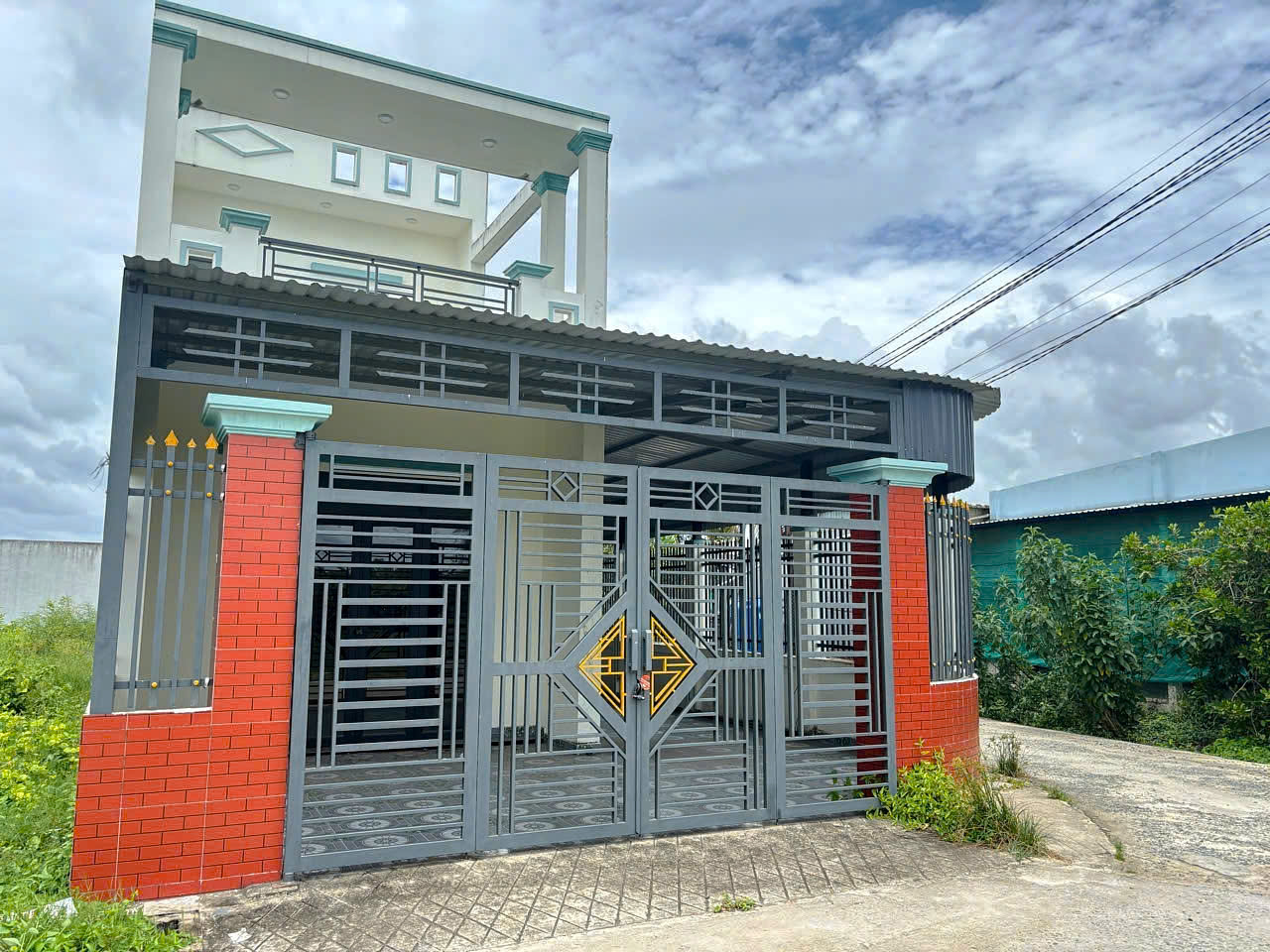 CẦN BÁN 327M2 NHÀ 1 TẤM NGAY GÓC 2 MẶT TIỀN ĐƯỜNG XE HƠI 16008376