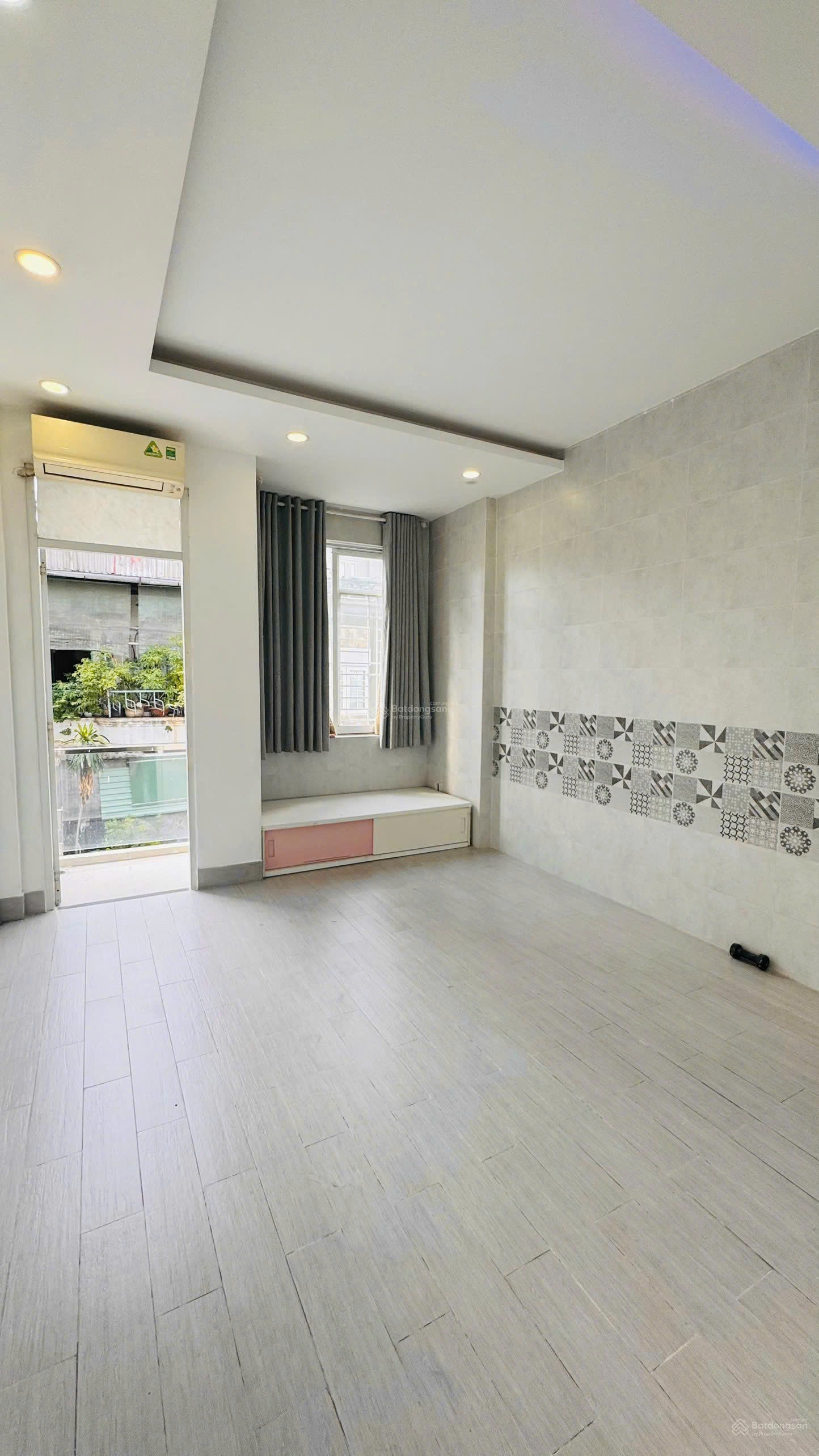 Bán nhà hẻm 8m 2 xe ô tô tránh nhau 490 Nguyễn Tri Phương 16008403