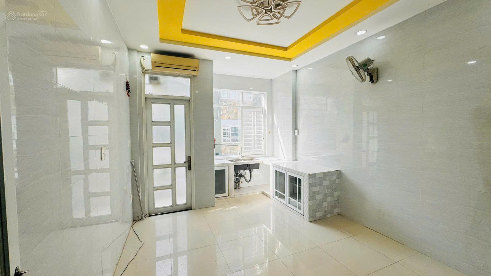 Bán nhà hẻm 8m 2 xe ô tô tránh nhau 490 Nguyễn Tri Phương 16008412