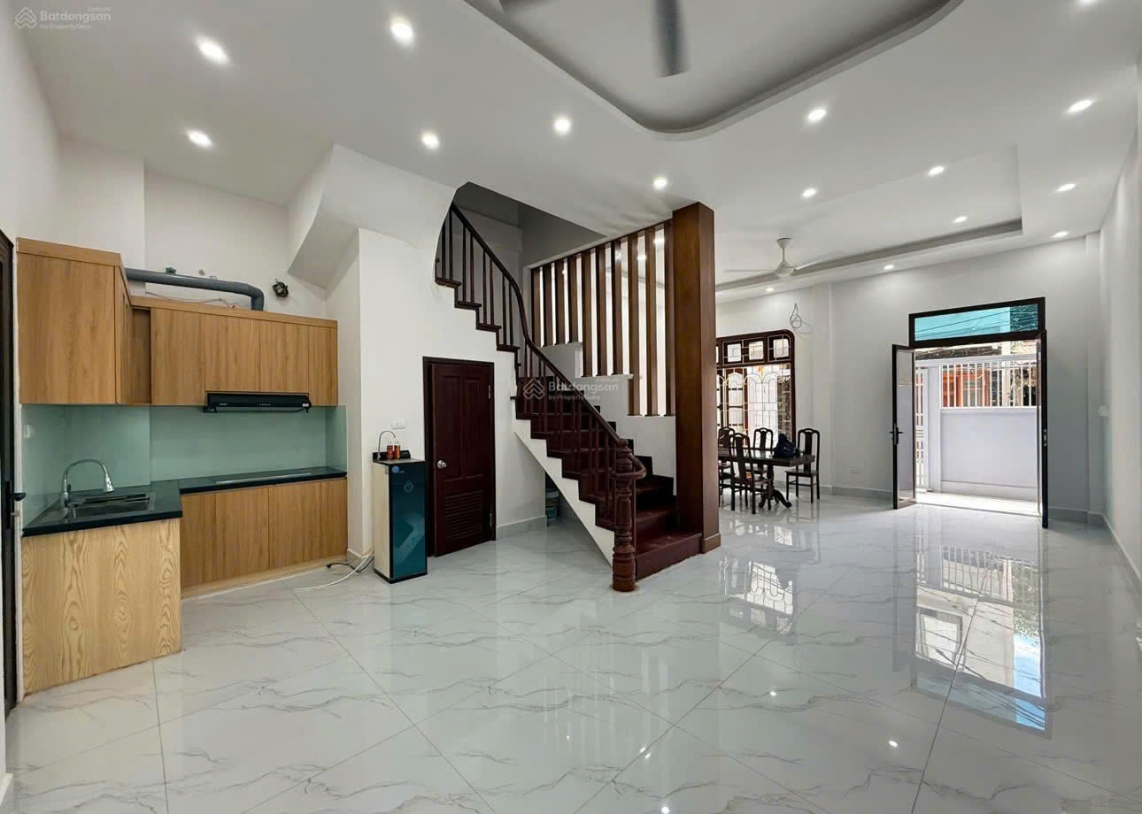 CHO THUÊ NHÀ 3 TẦNG - Ô TÔ ĐỖ SÂN tại PHÚ THƯỢNG, TÂY HỒ, HÀ NỘI- GIÁ 15TR/ THÁNG 16008417