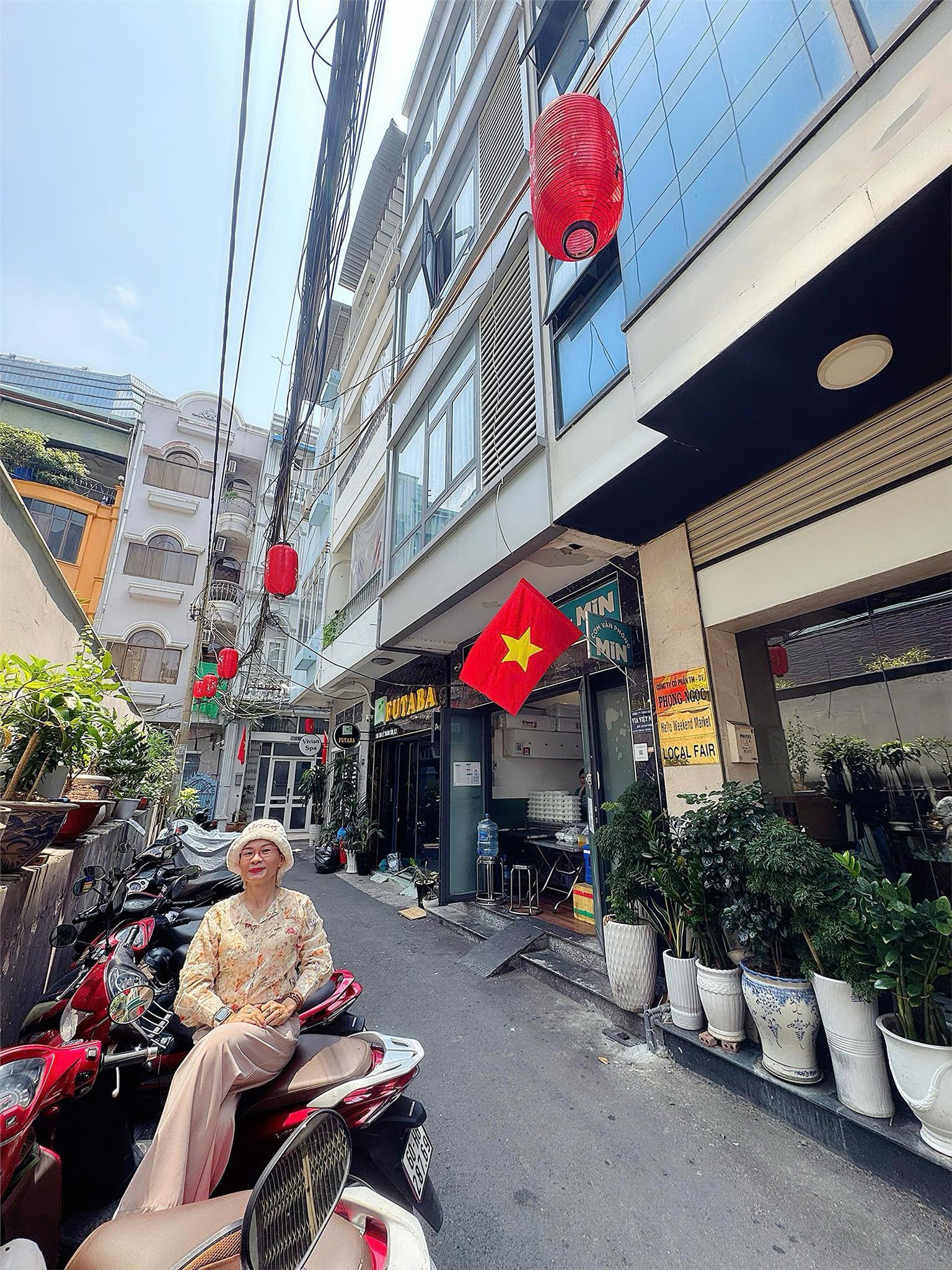 SẴN DÒNG TIỀN CHỦ TỰ KHAI THÁC - BÁN NHÀ 15B ĐƯỜNG LÊ THÁNH TÔN, QUẬN 1 -  NƠI KHAI THÁC DÒNG TIỀN 16008423