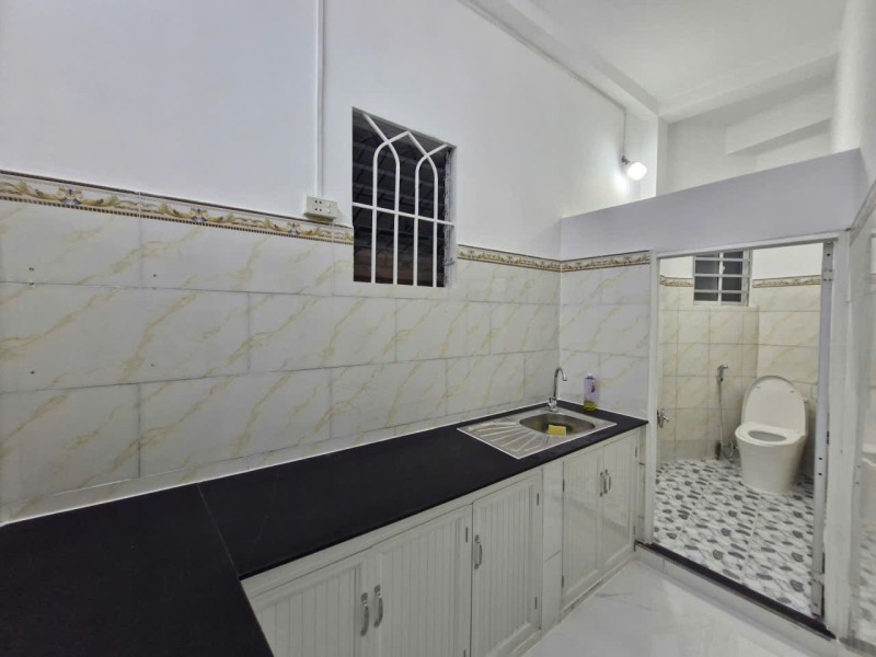 Bán nhà đường Số 13, Linh Chiểu, Thủ Đức, TP HCM. DT 68m2, 3 tầng, sổ hồng riêng, giá 4.98 tỷ. 16008439