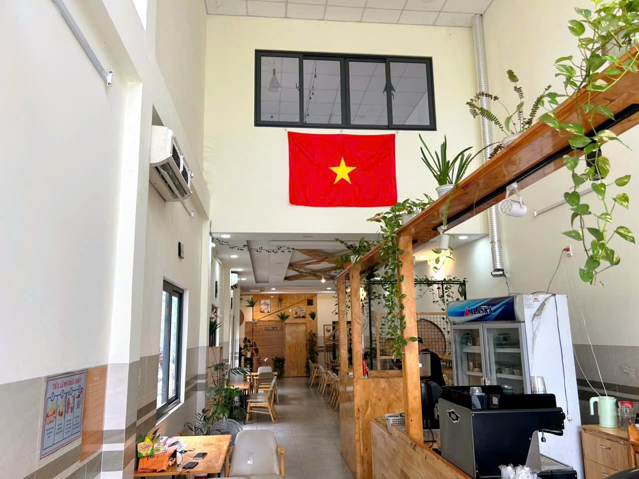 CẦN BÁN 200M2 NHÀ 1 TẤM ĐẸP MT ĐƯỜNG NGUYỄN HỮU TRÍ 16008445