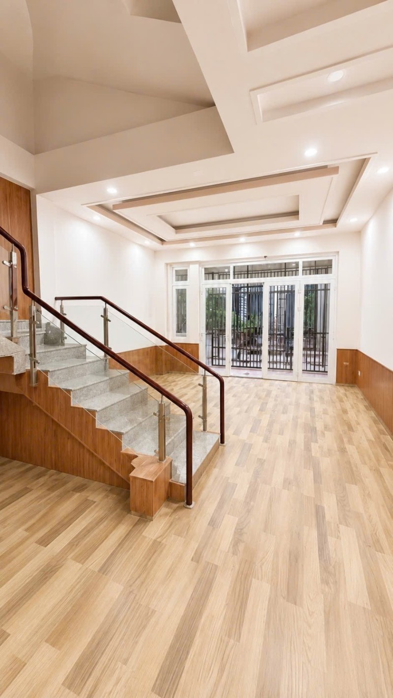 Bán nhà 3 tầng đường Cây Keo, Tam Bình, Thủ Đức, TP HCM. DT 62m2, sổ hồng riêng, giá 5,48  tỷ. 16008473