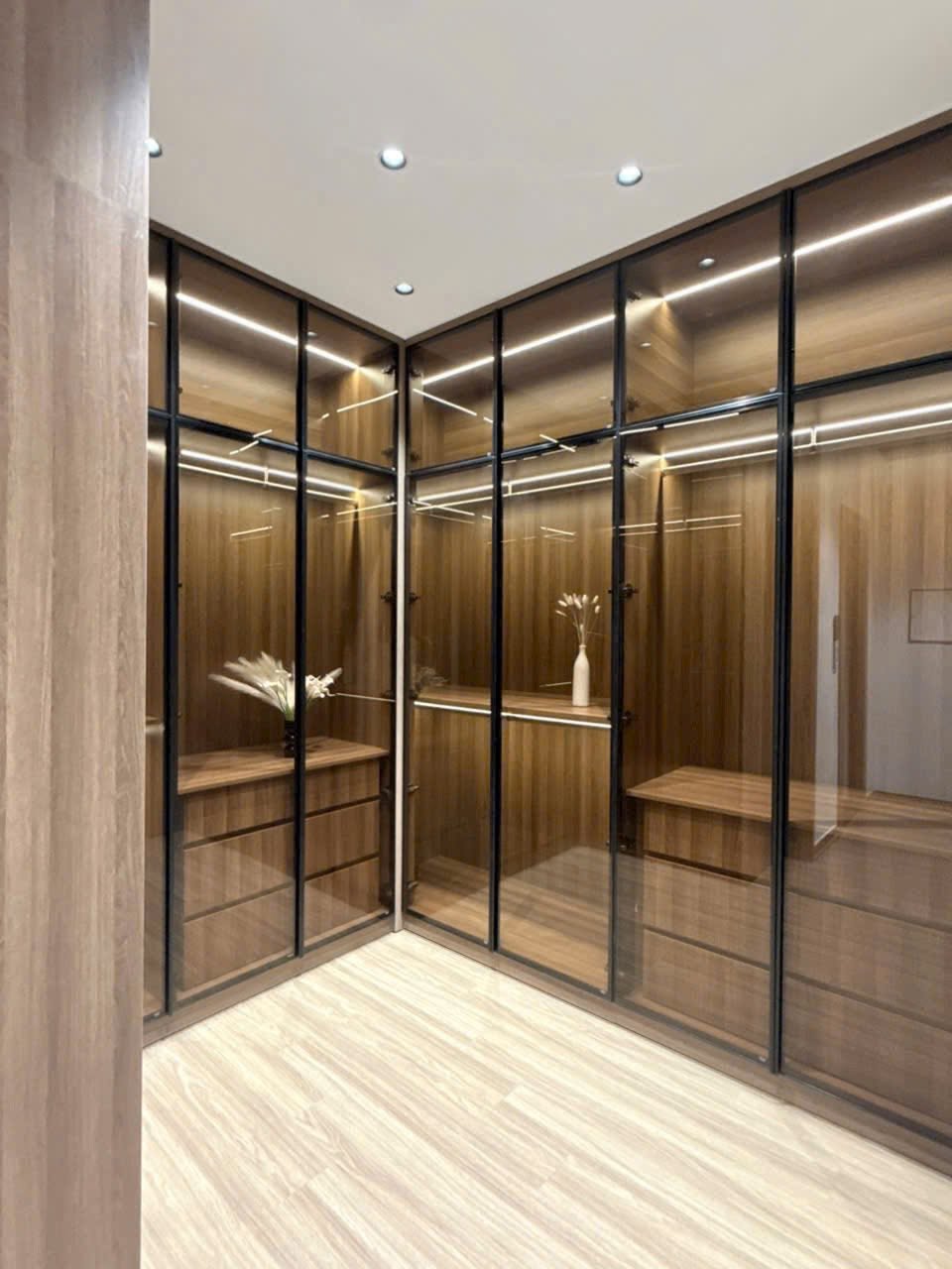 Bán nhà 6 tầng mặt phố Đặng Thai Mai, ph Tân Bình, TP HD, 60m2, mt 5m, full đồ, thang máy 16008506