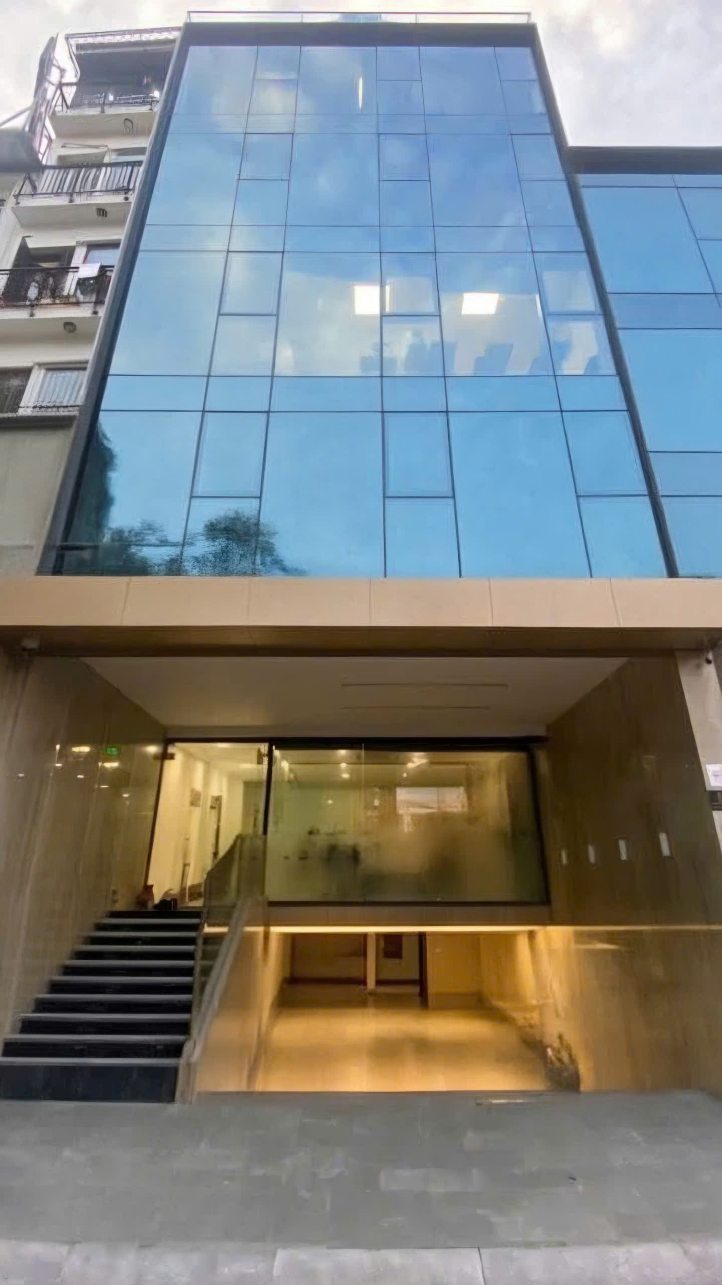 Cho thuê nhà, THANG MÁY, 103m2- 5.5T, Nguyễn Trãi, Vũ Tông Phan -45 tr 16008507