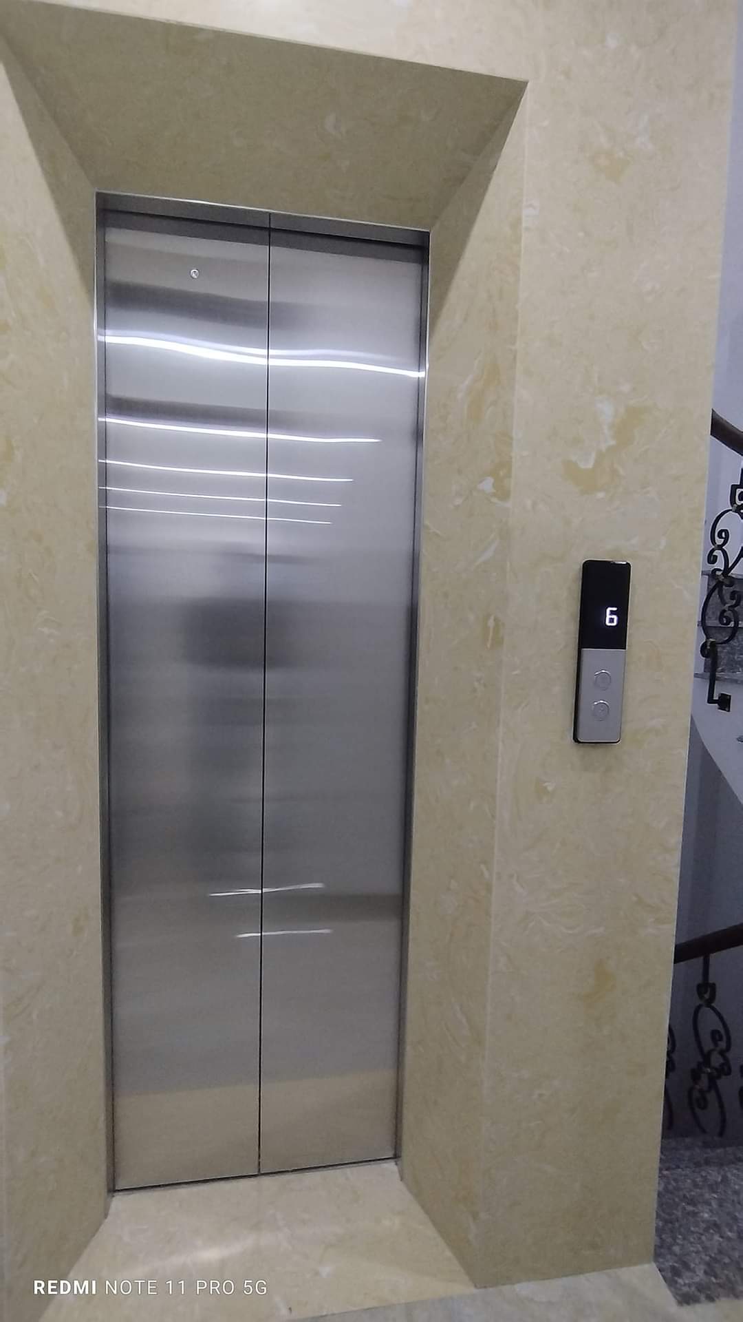 Cho thuê nhà, THANG MÁY, 103m2- 5.5T, Nguyễn Trãi, Vũ Tông Phan -45 tr 16008507