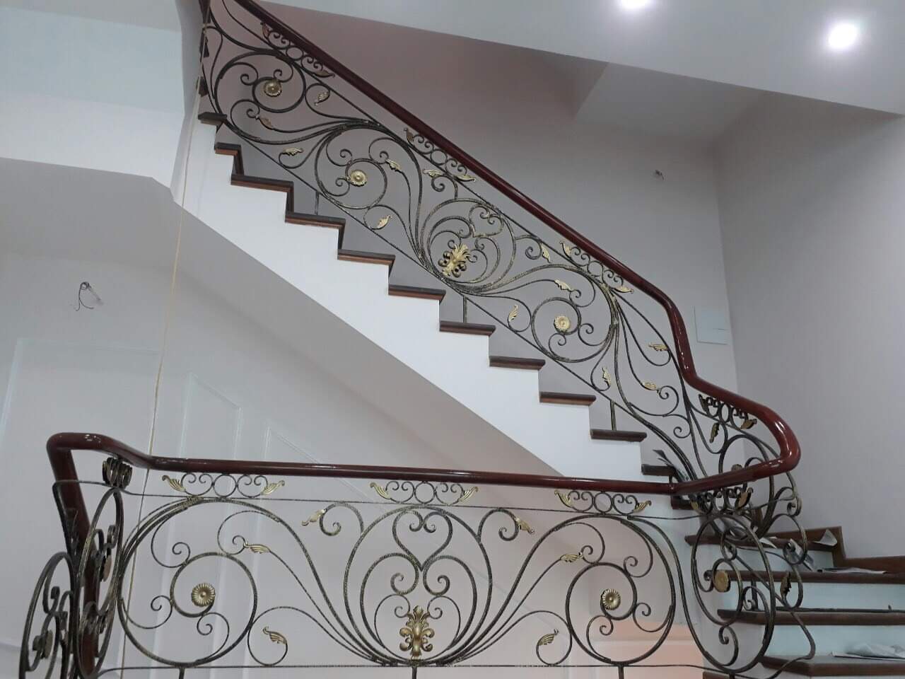 Cho thuê nhà, 115m2_ 5T; Huỳnh Thúc Kháng, Nguyên Hồng, Đống Đa -39 tr 16008519