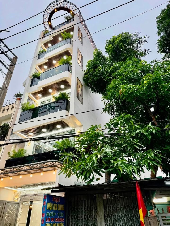 Bán nhà mặt tiền 1 lửng 4 lầu 4,2x20m giá 9,9 tỷ Đường Trung Mỹ Tây 01 16008539