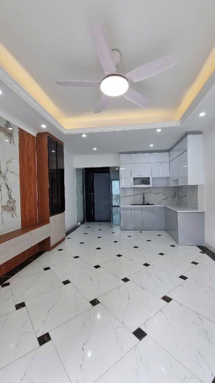 🔥🔥 SIÊU PHẨM NHÀ MẶT NGÕ Ô TÔ TRÁNH – TƯ ĐÌNH 🔥🔥
🏡 46M² × 6 TẦNG  GARA Ô TÔ  THANG MÁY  FULL 16008547