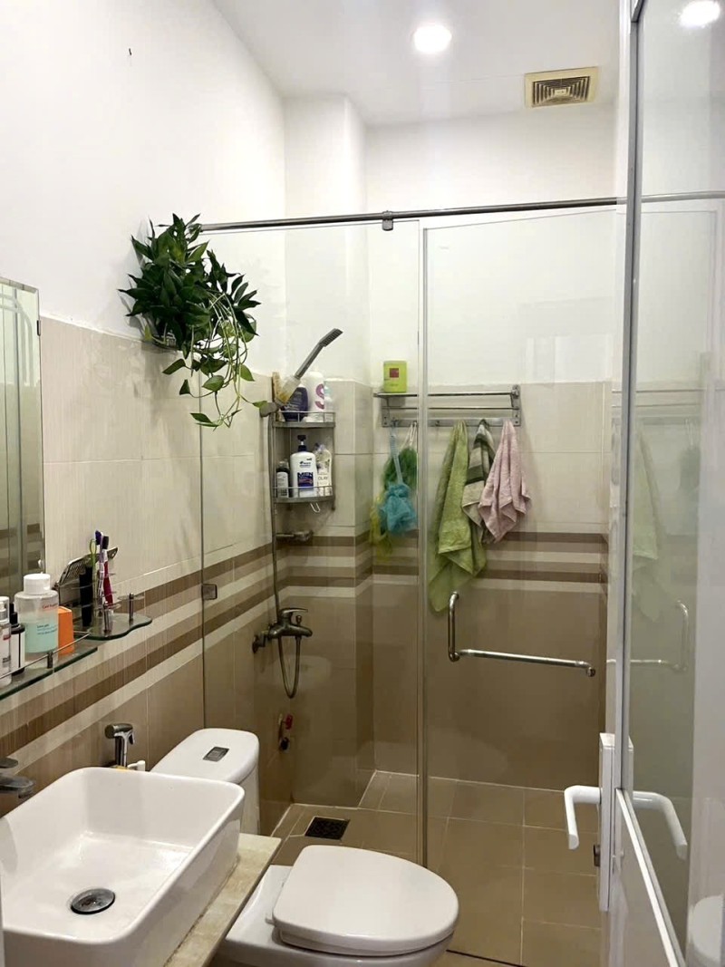 Bán nhà đường 339, Phước Long B, Q9, Thủ Đức, TP HCM. DT 100m2, 4 tầng, sổ hồng riêng, giá 11,55  16008553