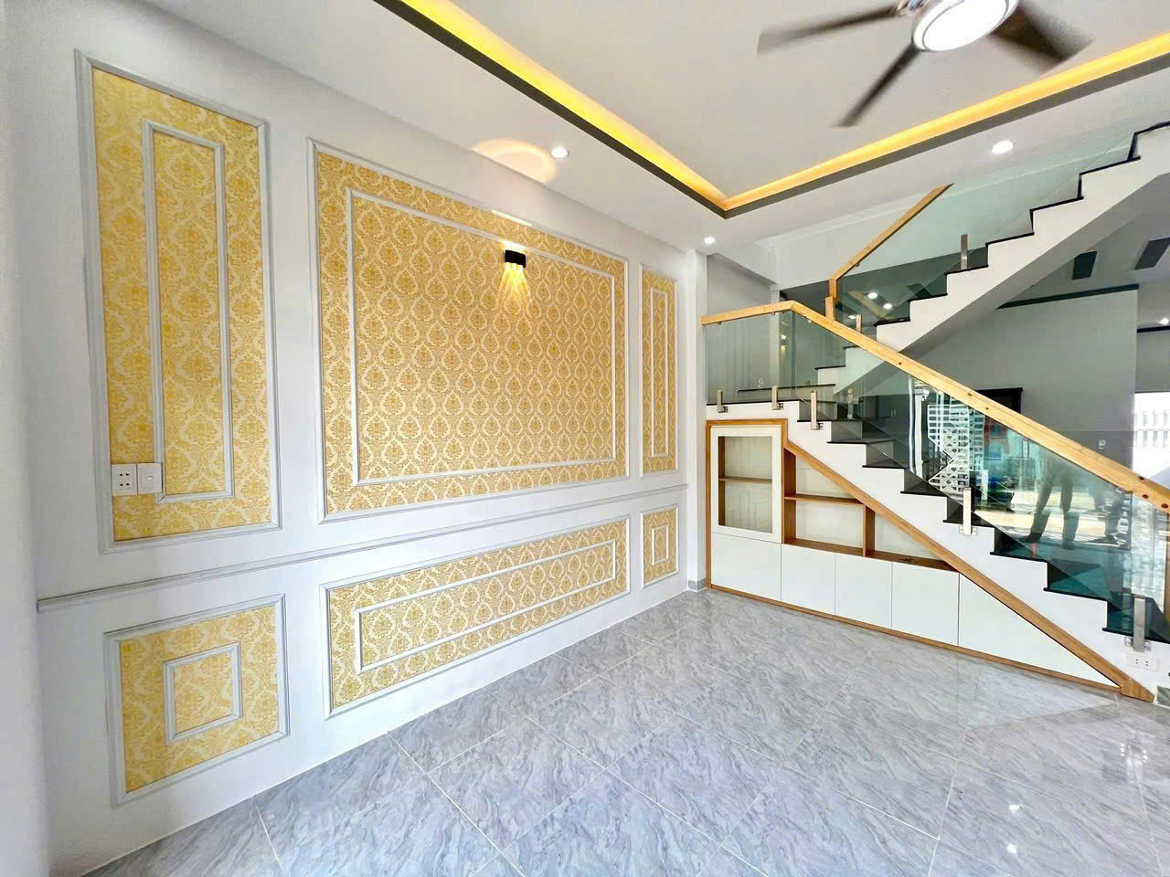 Cần Bán Gấp Nhà Phố Hiện Đại DT768 – 81m², 3PN, Hướng Đông Nam 16008559