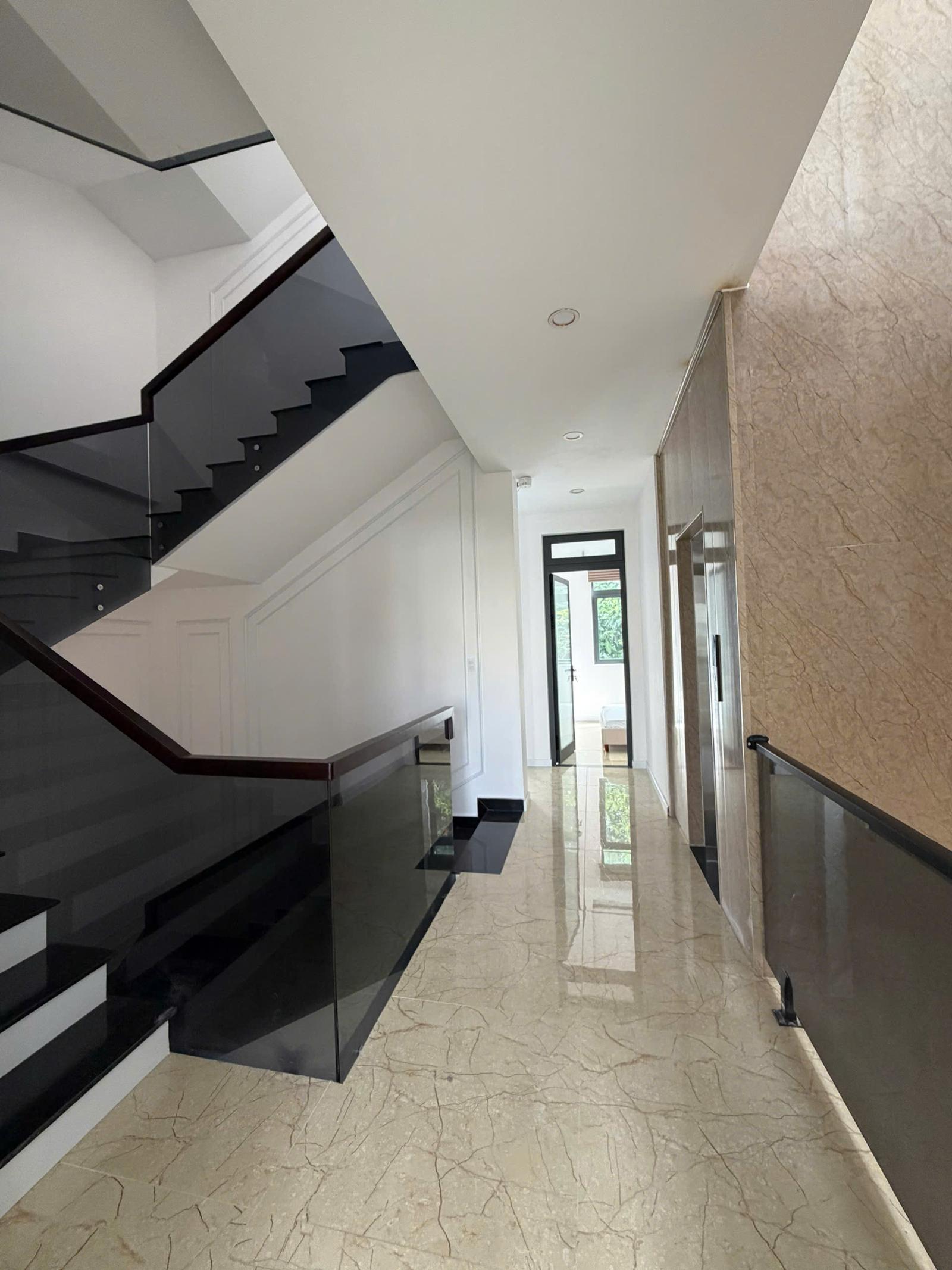 Cho thuê nhà đẹp view thoáng 5 phòng ngủ Mê Linh giá 40 triệu tại Đà Lạt Lâm Đồng 16008572